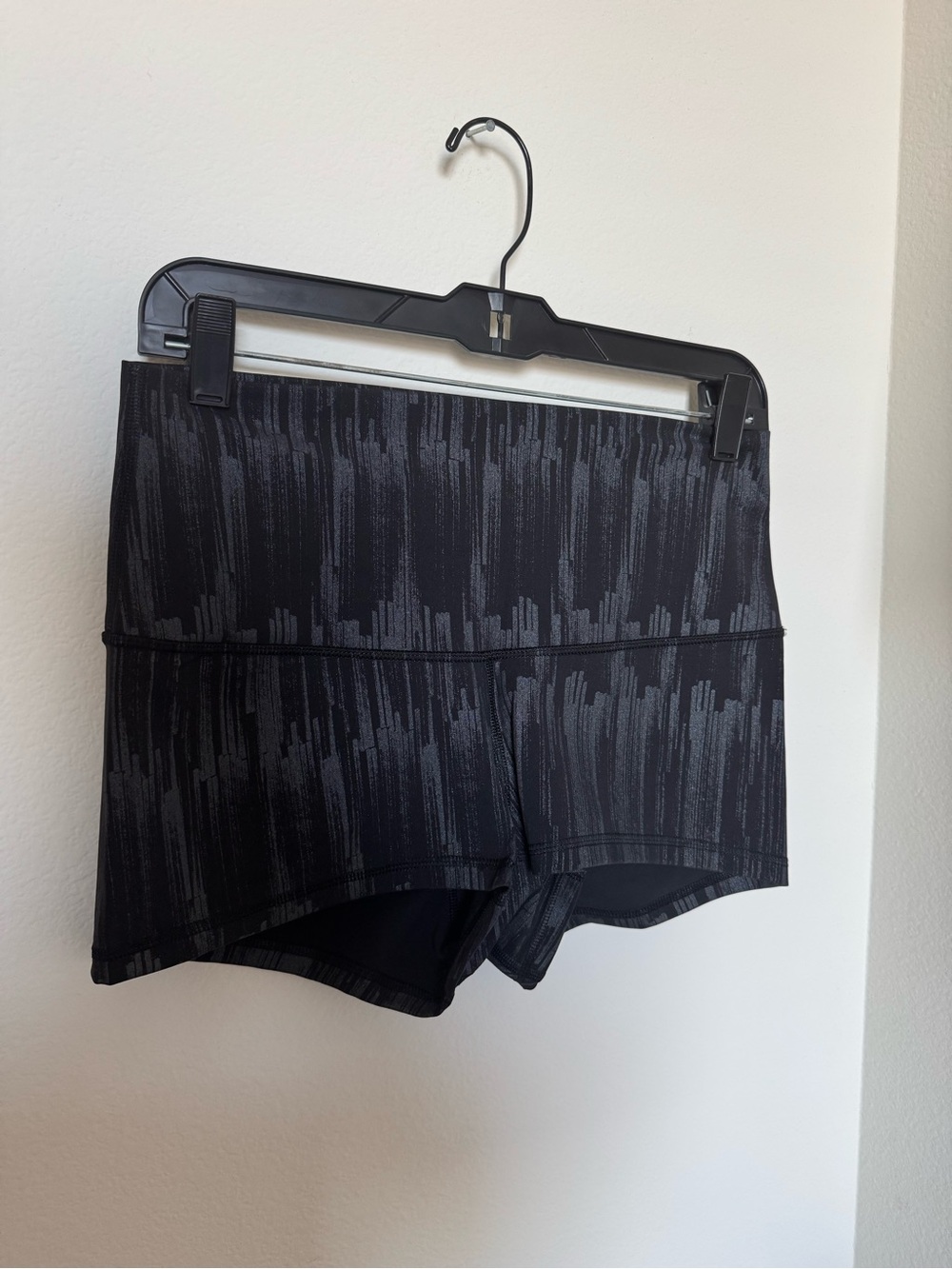 Lululemon boogie shorts
